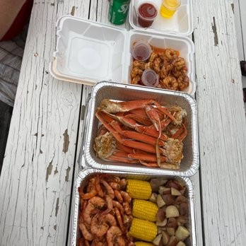 Skippers Dock and Steam Machine - Snow crab, shrimp, red ruby - Seafood Markets Near Me - Destin, Florida Skippers Dock and Steam Machine - Snow crab, shrimp, red ruby - Seafood Markets Near Me - Destin, Florida