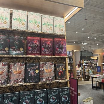 Barnes & Noble - Book selection - Bookstores Near Me - Las Vegas, Nevada