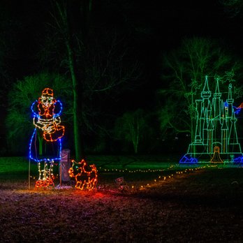 Lights on the Lake - Local Flavor Near Me - Liverpool, New York Lights on the Lake - Local Flavor Near Me - Liverpool, New York