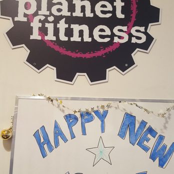 Planet Fitness - Signage - Gyms Near Me - Kamloops, British Columbia
