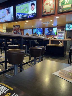 Buffalo Wild Wings by null