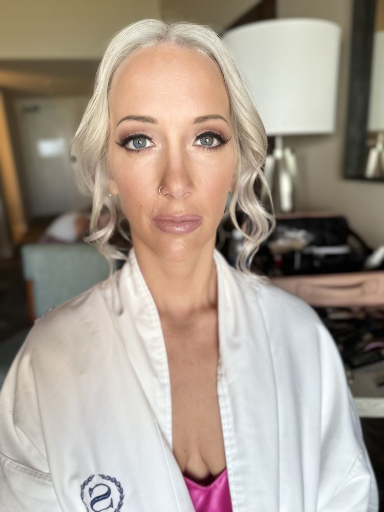 Janet Duldulao Hair & Makeup Logo