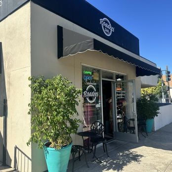 Roadees Cafe - Main entrance - Sandwiches Near Me - Brentwood, California