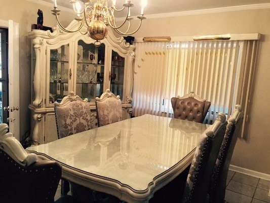 V-Y Glass and Mirror Services by null