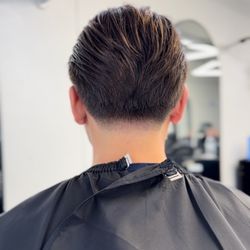 Blade & Style Lounge