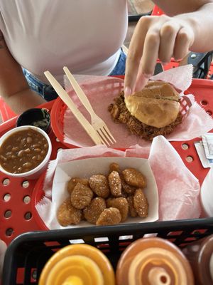 Dixie Pig Bar-B-Q by null