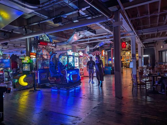 Elston Electric by null