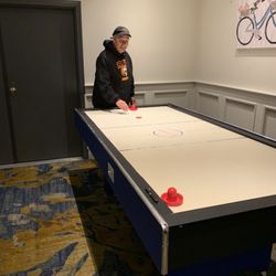 Interlaken Inn - Game room