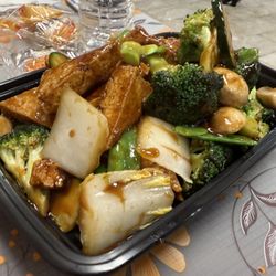 Sunrise Asian Restaurant - Vegetables and Tofu with Brown Sauce