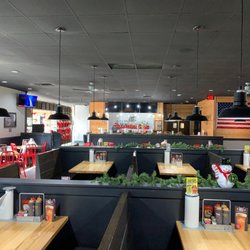 Sonny's BBQ - Dining room