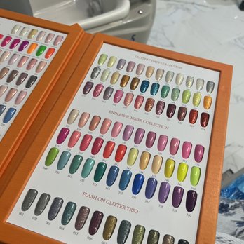 The Glitter Nails and Spa - Nail Salons Near Me - Lithia, Florida
