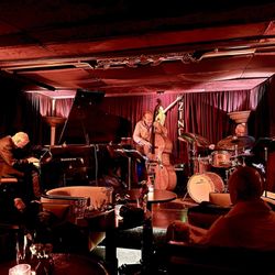 Zinc Bar