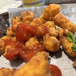 Cow Tippers Pub & Eatery - Cheese curds