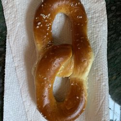 Tasty Twisters Bakery - Microwaved pretzel at home! Excellent!