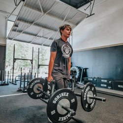 Legendary Strength - High School Football Athlete Building Mental Toughness
