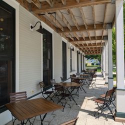 The Guzzle - Outdoor seating