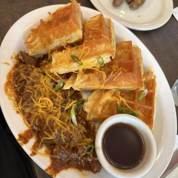 Chicago Waffles Willowbrook - Short ribs waffle with cheddar and scallions - Breakfast & Brunch Near Me - Willowbrook, Illinois