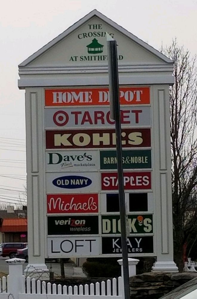 SMITHFIELD COMMONS Updated October 2024 400 Putnam Pike, Smithfield