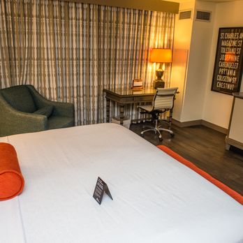 Hotel Tonnelle - Bedroom - Hotels Near Me - New Orleans, Louisiana
