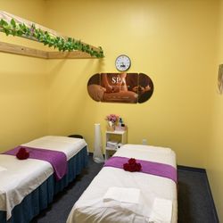 Refresh Massage - Massage room for couples