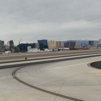 Delta Air Lines - LAS - Airlines Near Me - Las Vegas, Nevada