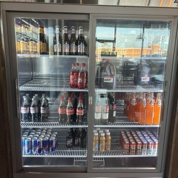 Smokey Mo's BBQ - Drink cooler - Barbeque Near Me - Hutto, Texas