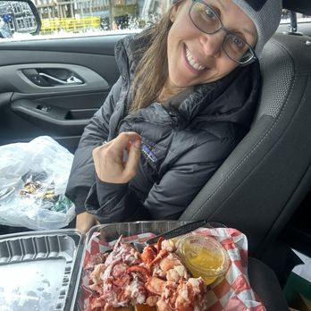 Footbridge Lobster - Delicious lobster rolls! - Seafood Near Me - Ogunquit, Maine