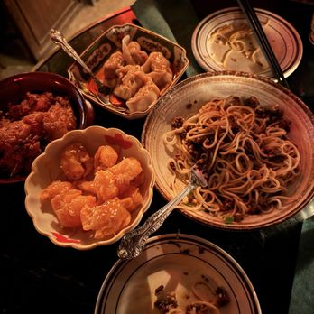 Ye's Apothecary - Szechuan Near Me - New York, New York