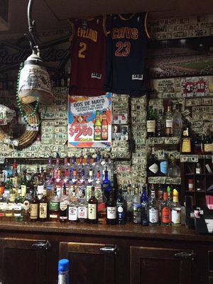 Ray's Pub by null
