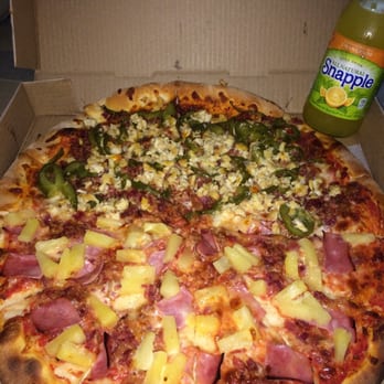 Empire Pizza - Half Hawaiian / half clams casino! Generous toppings just delicious! - Pizza Near Me - Meriden, Connecticut Empire Pizza - Half Hawaiian / half clams casino! Generous toppings just delicious! - Pizza Near Me - Meriden, Connecticut