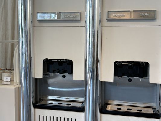 Mimi's Frozen Yogurt by null