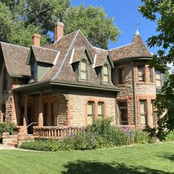 Avery House - Avery House.