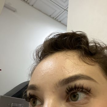 Joyful Lash Bar - Orange - Wispy hybrid - Eyelash Service Near Me - Orange, California