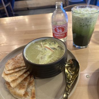 Manaao - Roti Green Curry + Singha & Green Thai Tea - Thai Near Me - Tustin, California