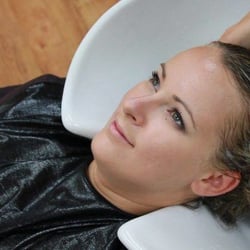 La Posh Salon - Shampoo and Conditioning Services