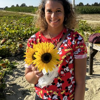 Johnson's Corner Farm - Meeeee - Fruits & Veggies Near Me - Medford, New Jersey