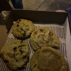 Insomnia Cookies - Delicious!