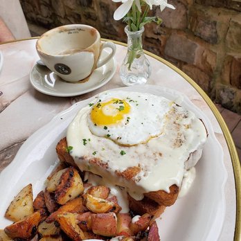 Café Intermezzo - Avalon - Croque-Madame $11.5 - Coffee & Tea Near Me - Alpharetta, Georgia Café Intermezzo - Avalon - Croque-Madame $11.5 - Coffee & Tea Near Me - Alpharetta, Georgia