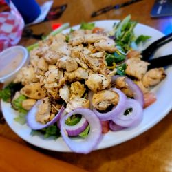 Cousin Vinnies Family Sports Restaurant - Grilled chicken salad