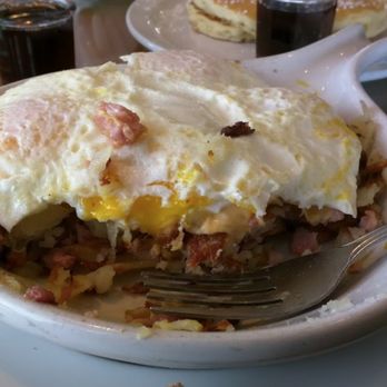 Jo Jo's Restaurant - Corned Beef Skillet - American Near Me - Schaumburg, Illinois Jo Jo's Restaurant - Corned Beef Skillet - American Near Me - Schaumburg, Illinois