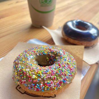 Holey Grail Donuts - Hojicha Unicorn, Island Chocolate, and Ube Latte - Donuts Near Me - Honolulu, Hawaii Holey Grail Donuts - Hojicha Unicorn, Island Chocolate, and Ube Latte - Donuts Near Me - Honolulu, Hawaii