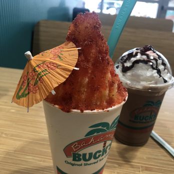 Bahama Buck's - El Paso, Gateway S Blvd - Mangonada 16oz and small Kokomongo - Shaved Ice Near Me - El Paso, Texas