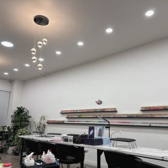 Royal Nail Salon - Interior - clean, minimalist, nice white light, massage chairs & booth seating for manicure-only - Nail Salons Near Me - Los Angeles, California