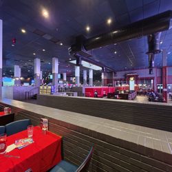 Dave & Buster's Hollywood - Quiet Monday last day of August 2026
