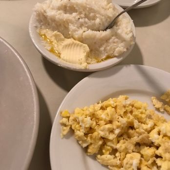 Dots Back Inn - Mmmmm kiss my grits!! - Diners Near Me - Richmond, Virginia