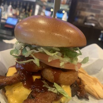 Beef 'O' Brady's - American Near Me - Tampa, Florida