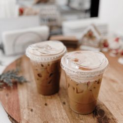 Mad Coffee - Gingerbread latte & banana bread latte