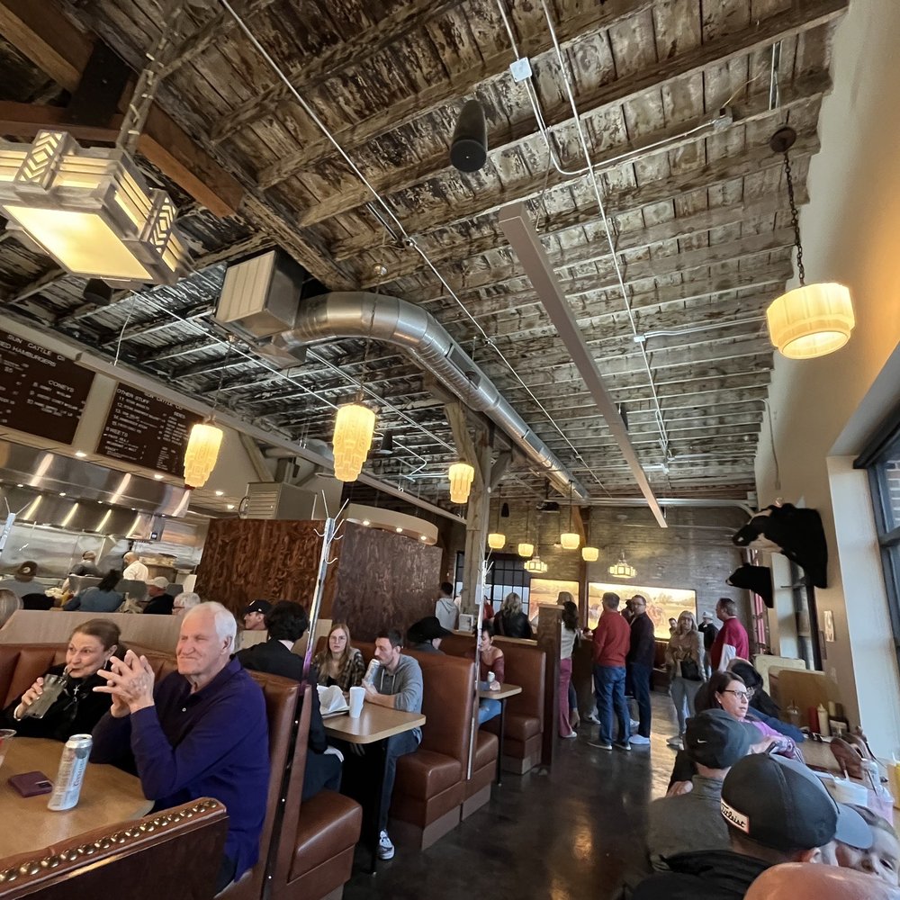 Sun Cattle - Wide angle of dining room - Burgers Near Me - Oklahoma City, Oklahoma Sun Cattle - Wide angle of dining room - Burgers Near Me - Oklahoma City, Oklahoma