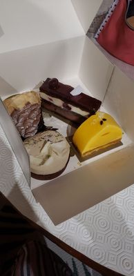 Mori Yoshida by null