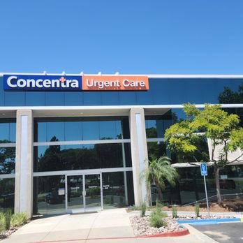 Sharp Rees-Stealy Rancho Bernardo - Front side of the building. - Medical Centers Near Me - San Diego, California